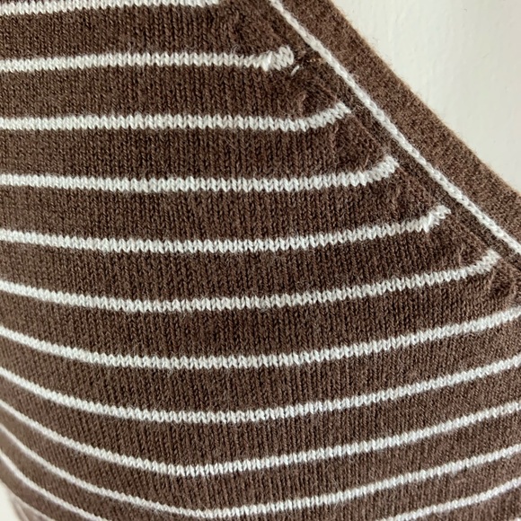 Nine & Company Sleeveless V Neck Sweater- Small - Picture 6 of 7